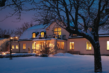 Yogaretreats 22-23 feb på Gällöfsta Herrgård med Madeleine Wilhelmsson & Jonas Rådahl.